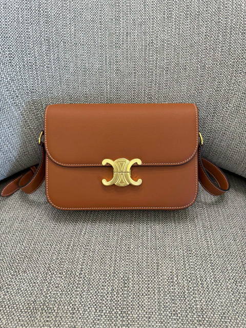 Bolsa Celine Triomphe Classique Caramelo