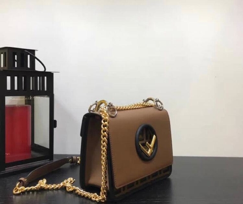 Bolsa Fendi Kan