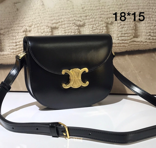 Bolsa Teen Besace Triomphe Celine Preta