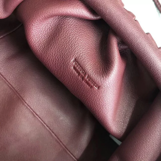 Bolsa Bottega Veneta The Pouch 20 Pequena Vinho