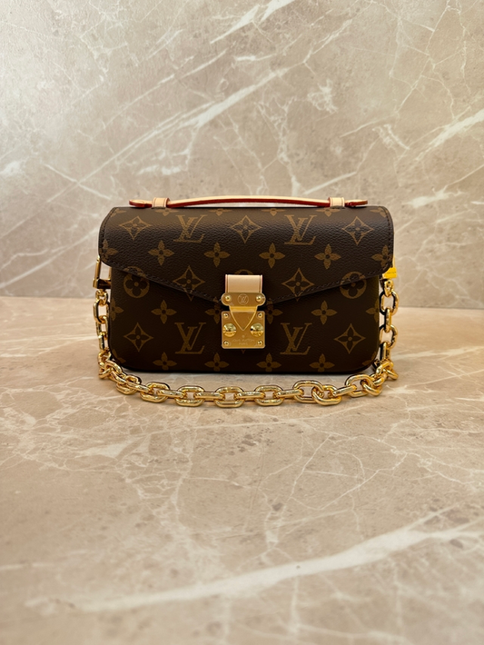 Bolsa Pochette Métis East West Louis Vuitton