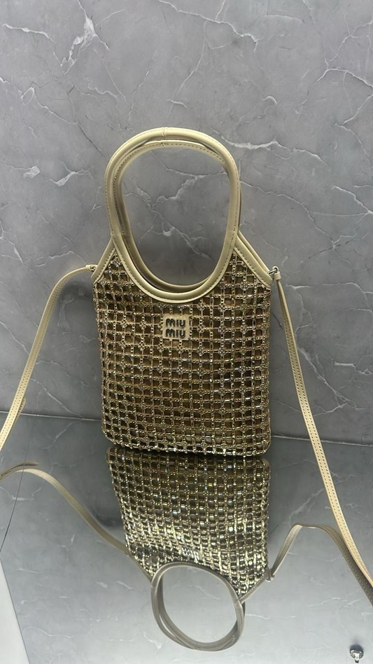 Bolsa Miu Miu Dourada com Strass