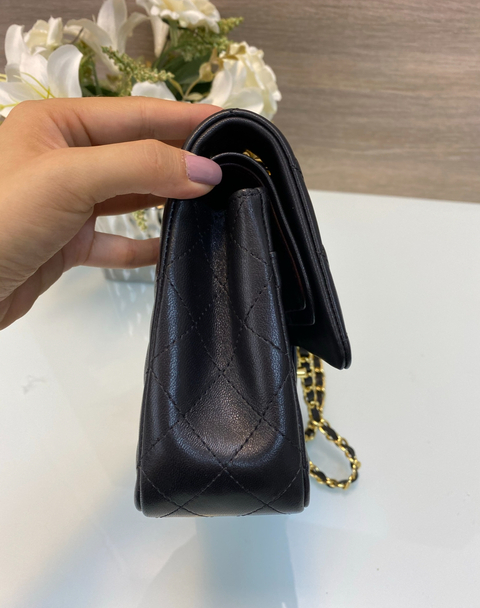 CHANEL Liso com Dourado