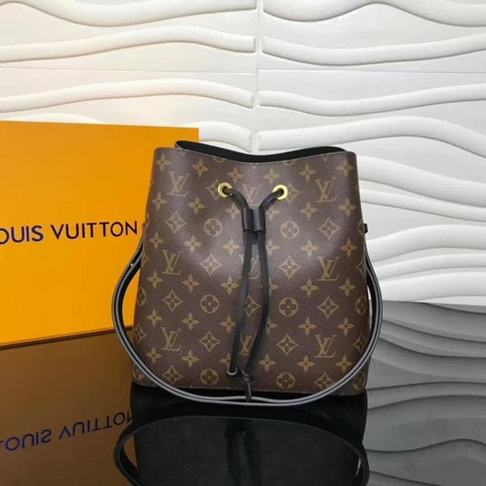 Bolsa Louis Vuitton Neonoé Preta Monogram