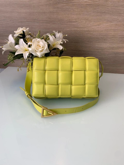 Bolsa Bottega Veneta Cassette Verde Limão